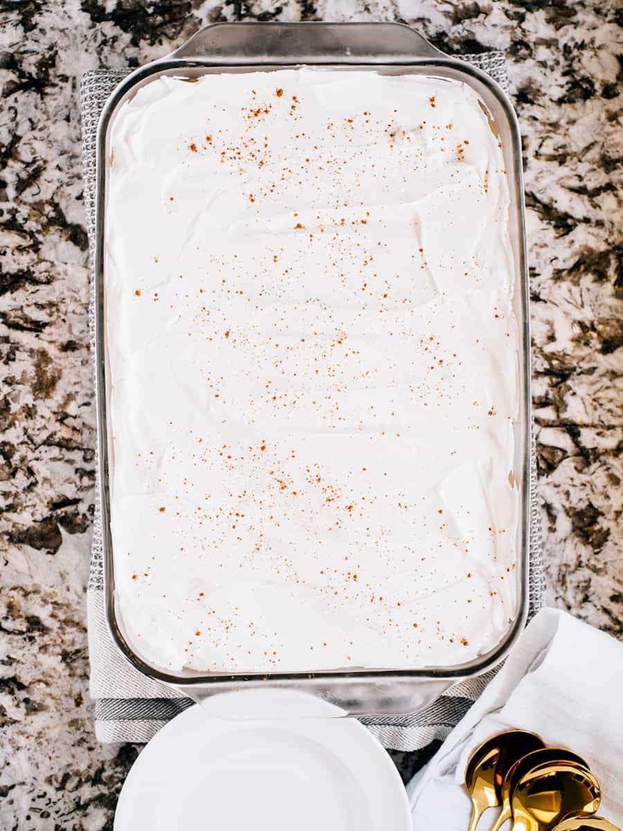 Un excellent dessert de Thanksgiving et un favori de l'automne, délice de cheesecake à la citrouille sans cuisson.