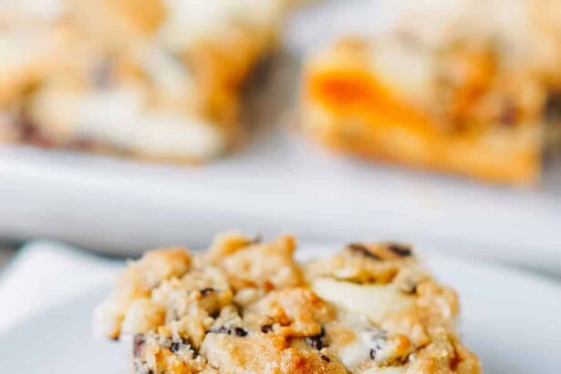 Barres de cookies au cheesecake et pépites de chocolat