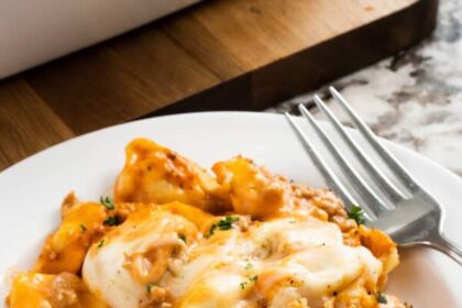 Gratin de tortellinis aux saucisses