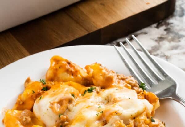 Gratin de tortellinis aux saucisses