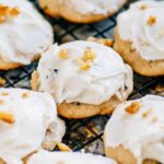 Cookies de courgette avec glaçage au fromage à la crème