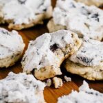 Biscuits à la crème glacée et aux morceaux de crème