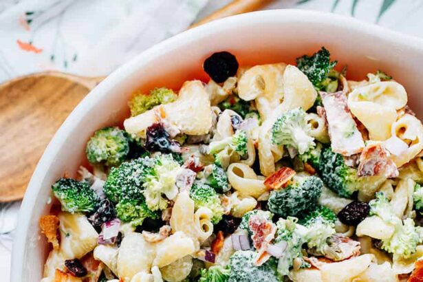 Salade de pâtes au brocoli et bacon